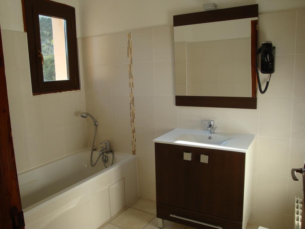 Residence Cabanaccia Serriera  ภายนอก รูปภาพ